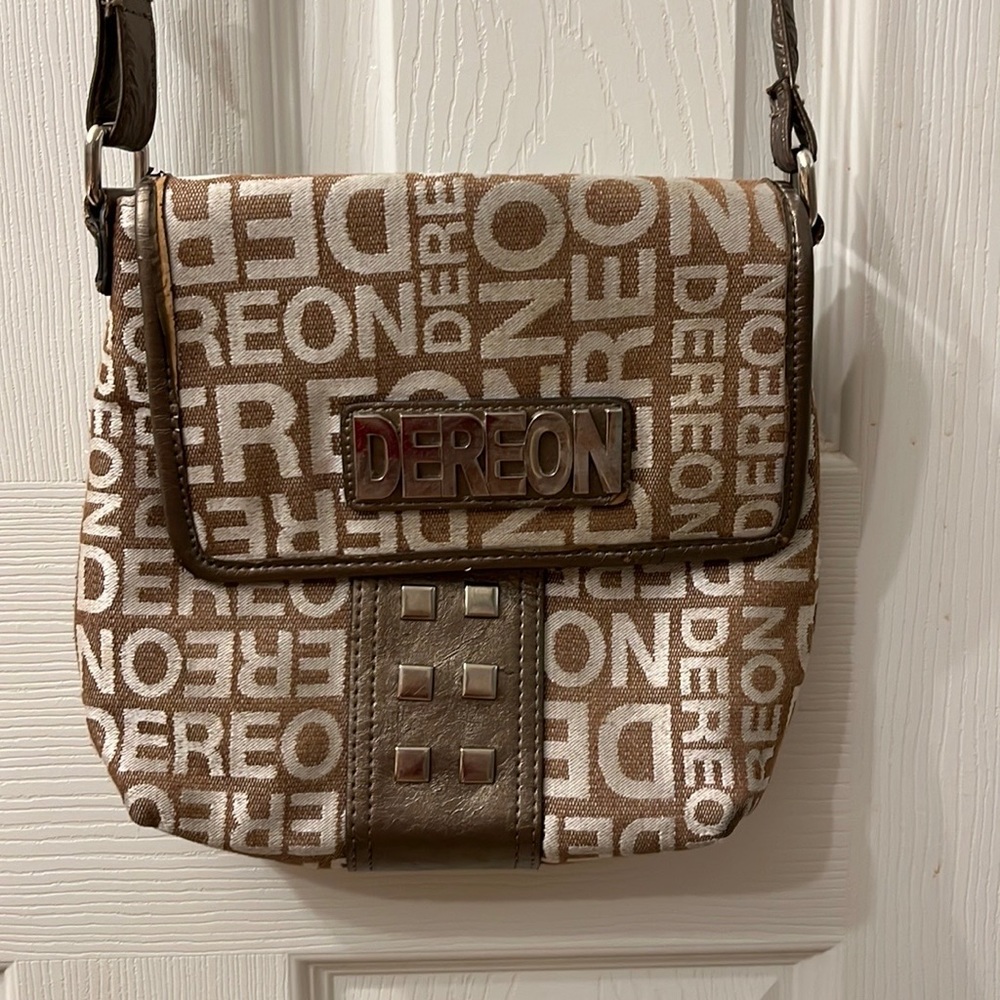 DEREON CROSSBODY BAG